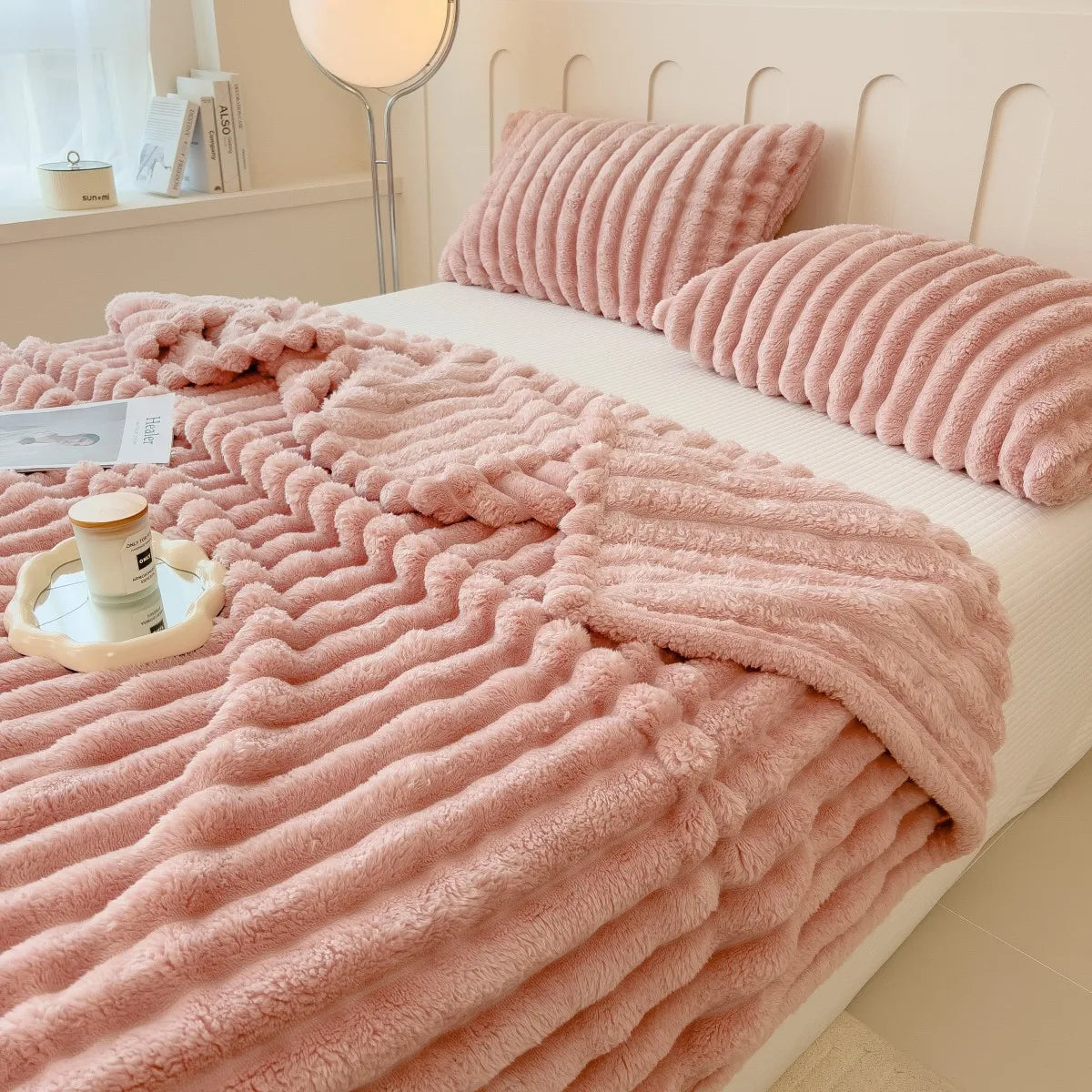 Plaid rayé Nuitara — dimensions généreuses pour couvrir toute la famille
